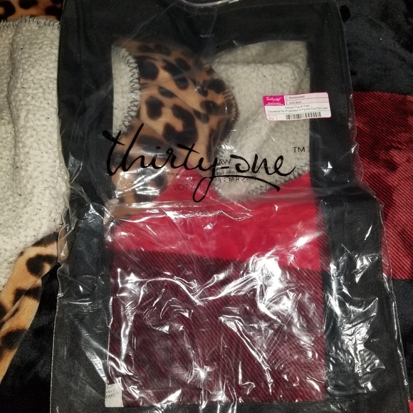 Thirty One - Picture 2 of 2